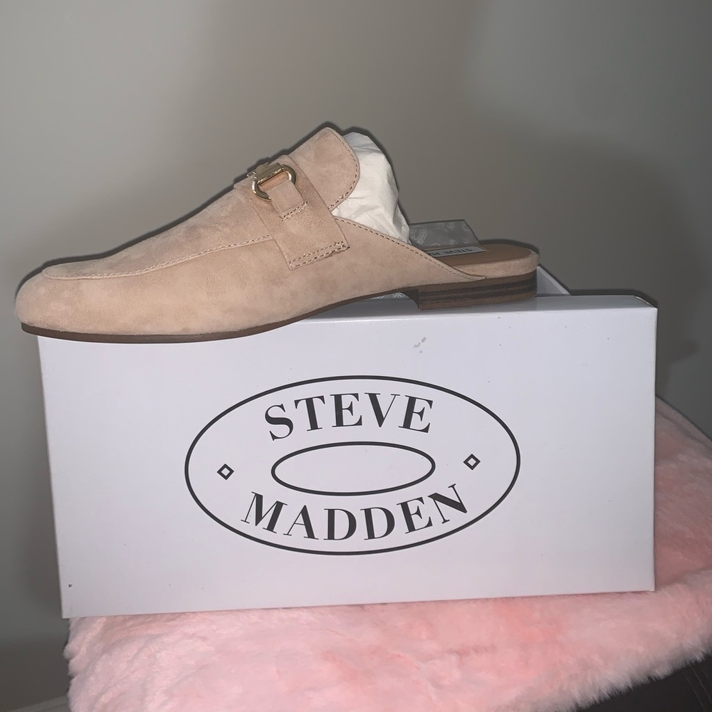 STEVE MADDEN CAMEL SUEDE MULE
